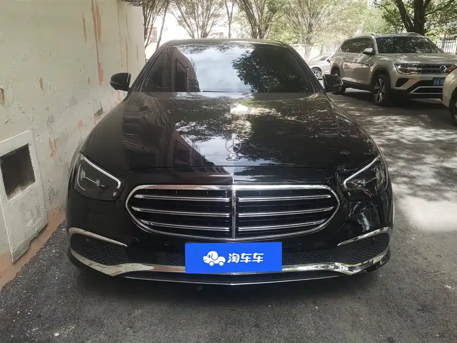 Mercedes-Benz E-Class 2023