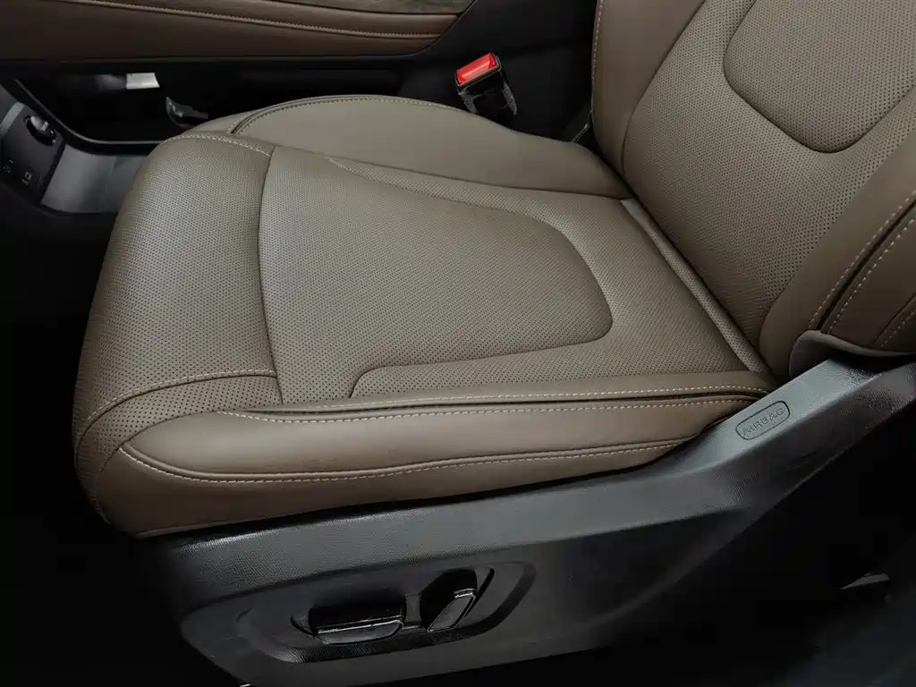 GAC Motor Trumpchi GS4 2024 — фото 20