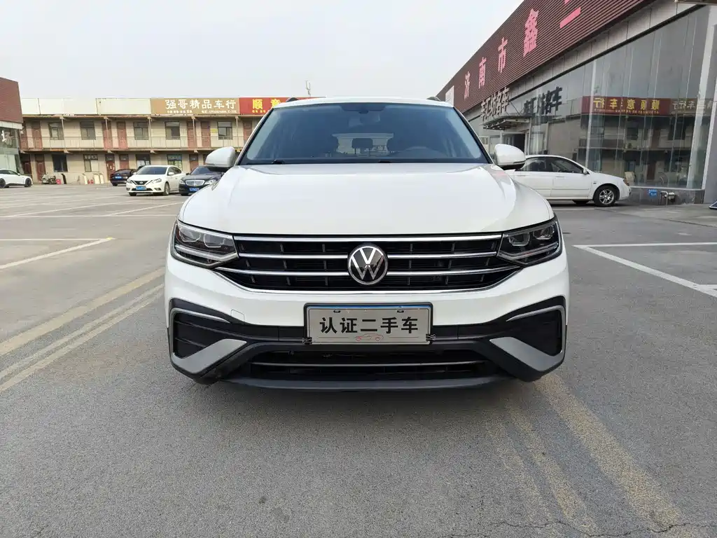Volkswagen Tiguan L 2022 — фото 2