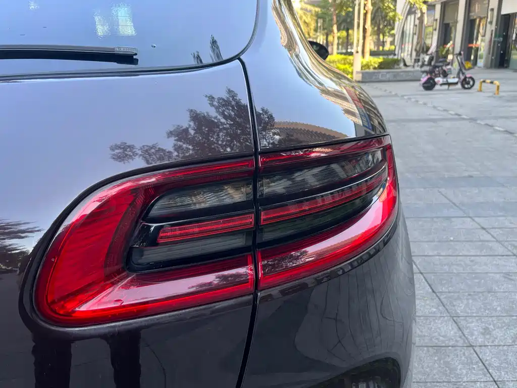 Porsche Macan 2017 — фото 15