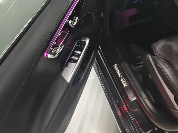 Mercedes-Benz C-Class 2025