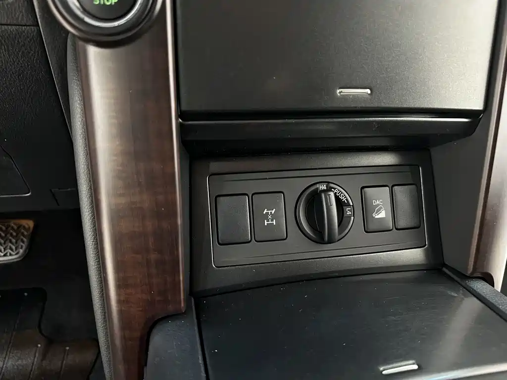 Toyota Prado 2017 — фото 18