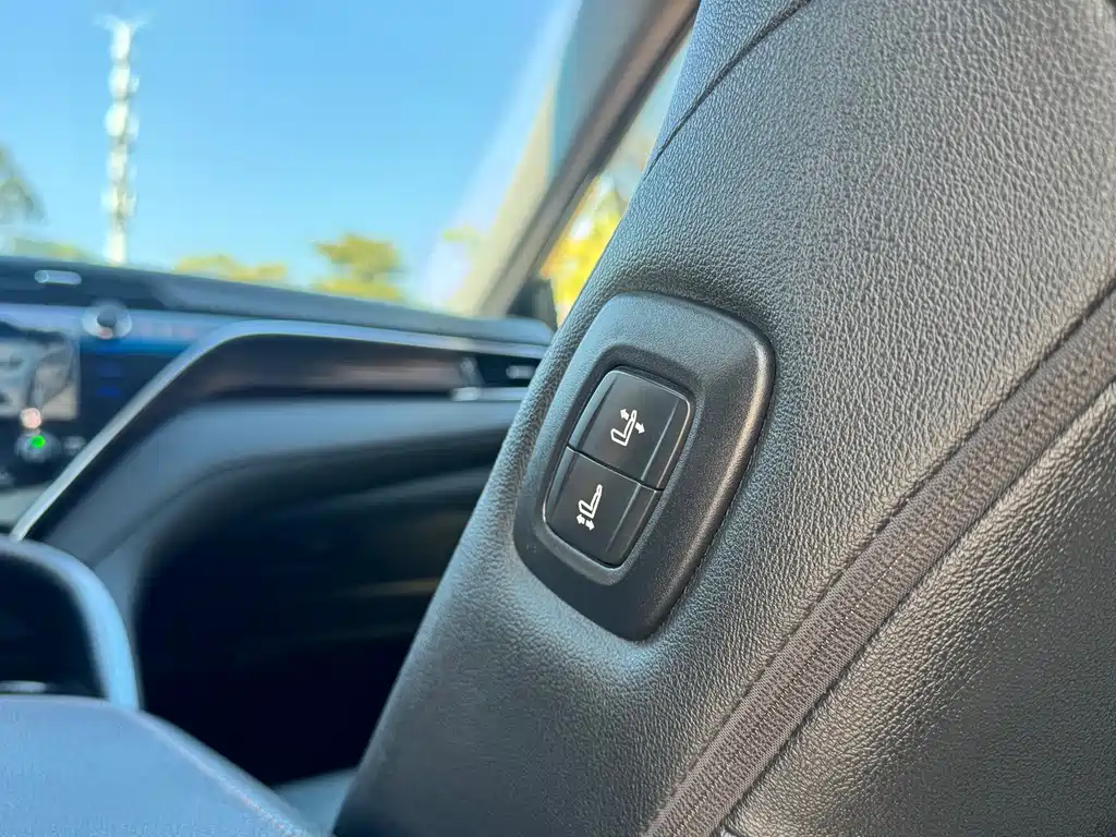 Toyota Camry 2020 — фото 16
