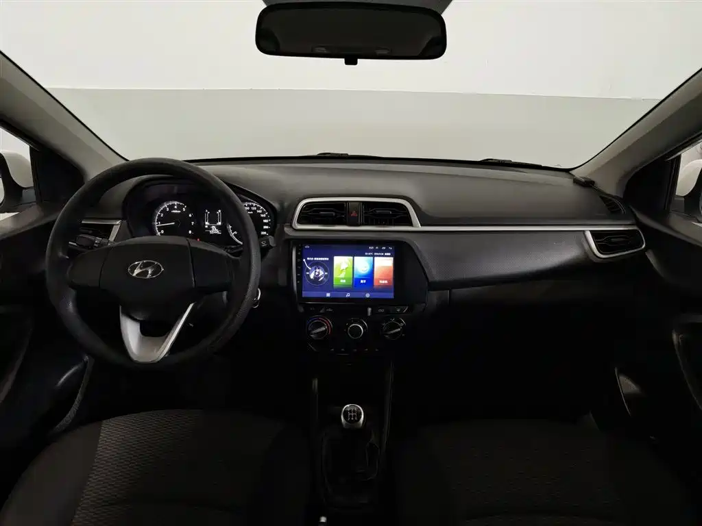 Hyundai Verna 2018 — фото 5