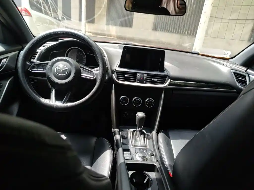Mazda CX-4 2019 — фото 13