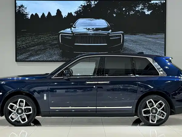 Rolls-Royce Cullinan 2021