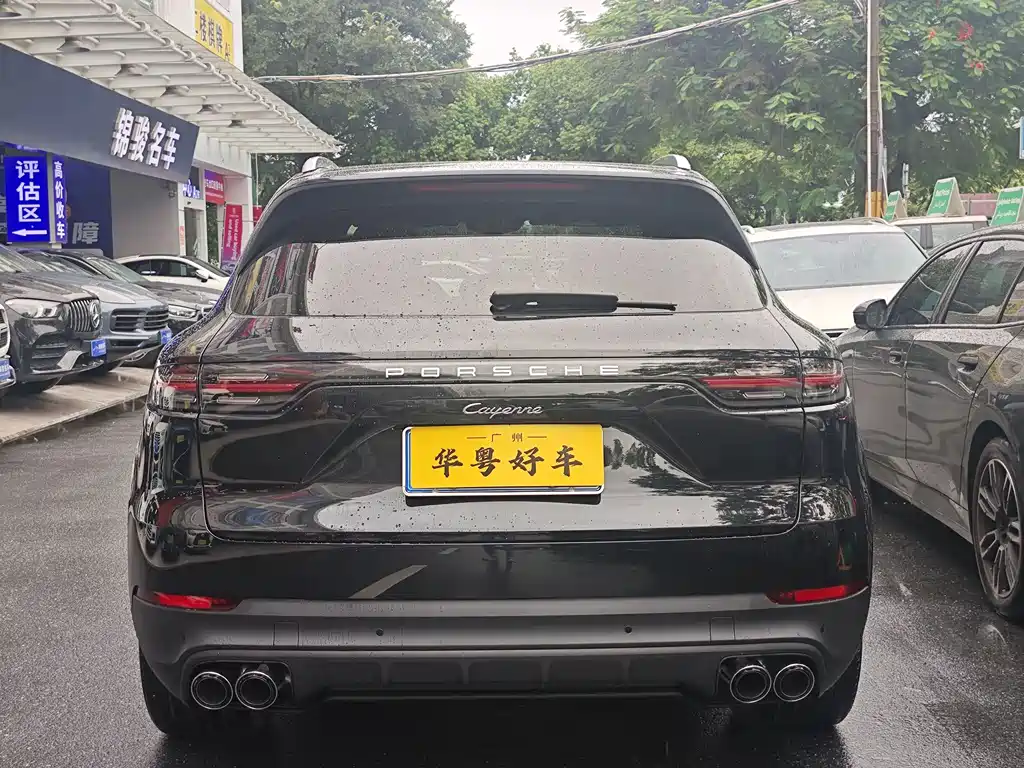 Porsche Cayenne 2022
