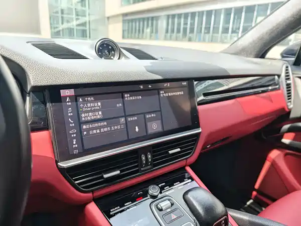 Porsche Cayenne 2021