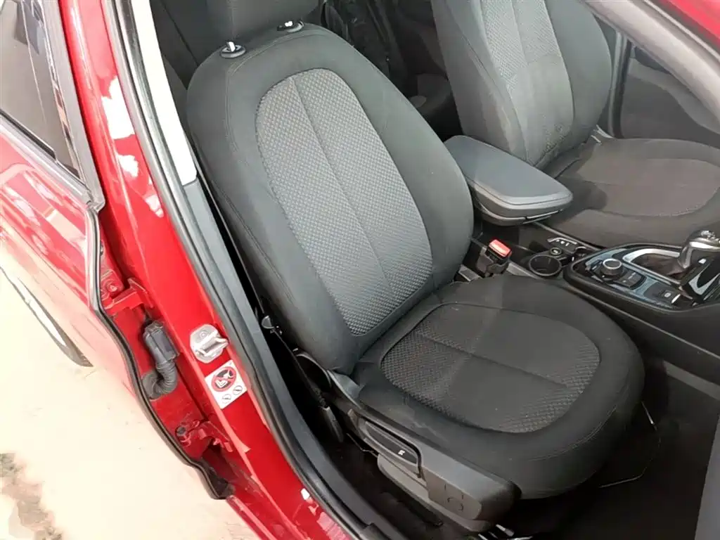 BMW 2 Series Active Tourer 2017 — фото 25