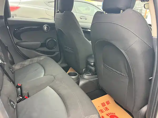 MINI MINI 2018