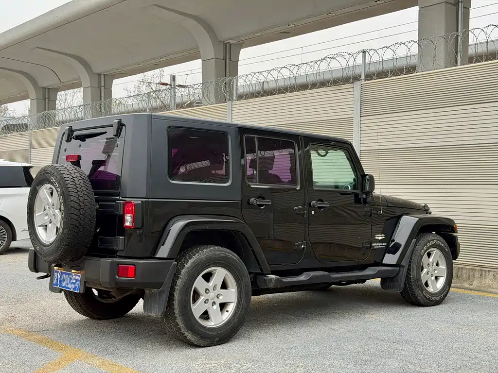Jeep Wrangler 2008 — фото 6