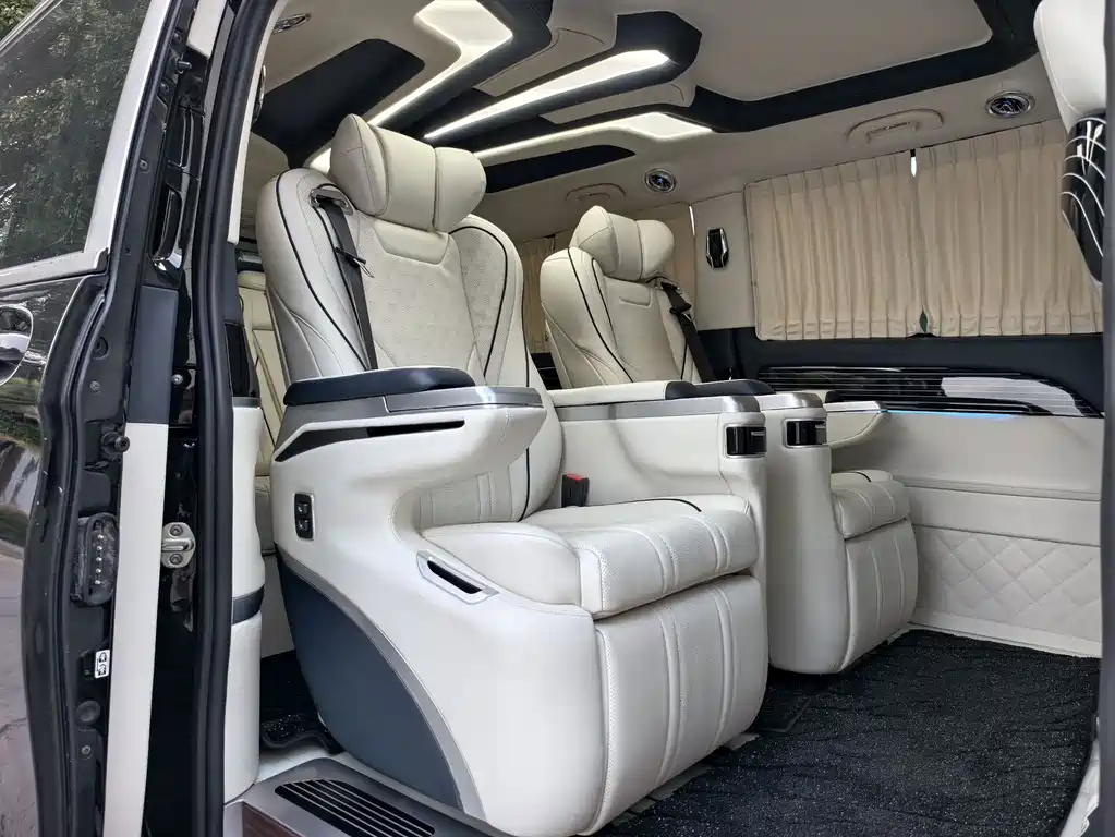 Mercedes-Benz Vito 2022 — фото 10
