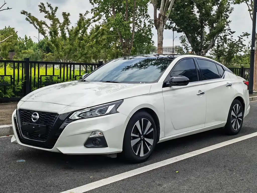 Nissan Teana 2022 — фото 3