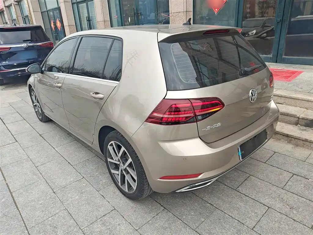 Volkswagen Golf 2019 — фото 23