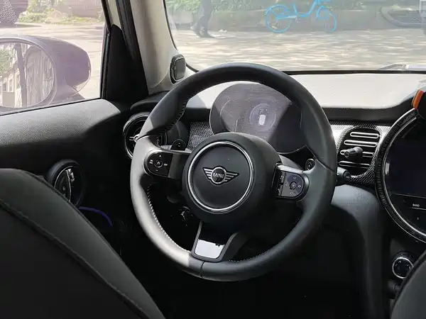 MINI MINI 2022