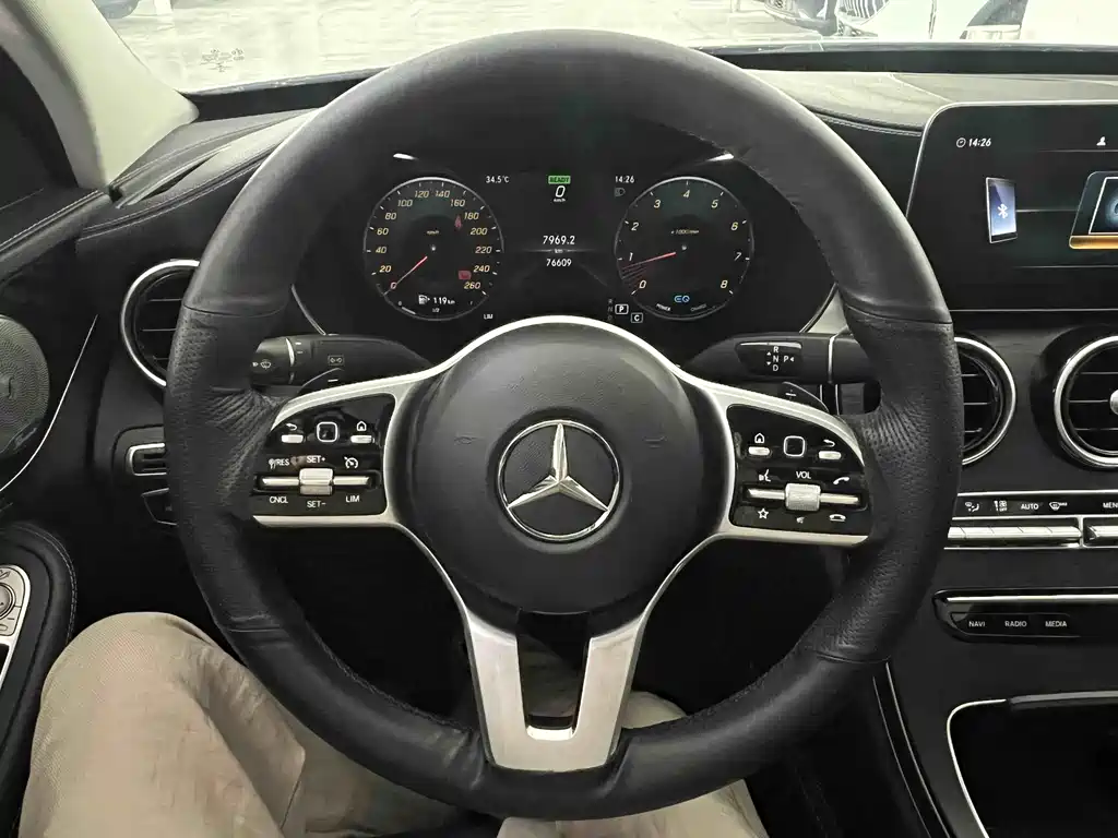 Mercedes-Benz C-Class 2019 — фото 16