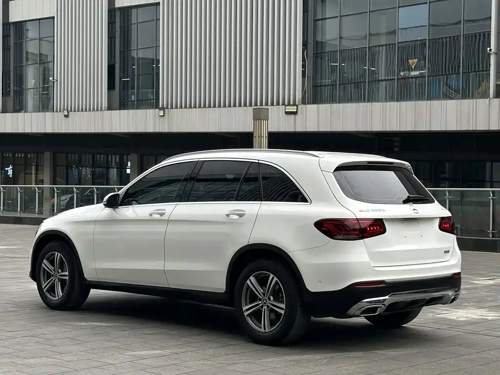 Mercedes-Benz GLC 2021 — фото 13