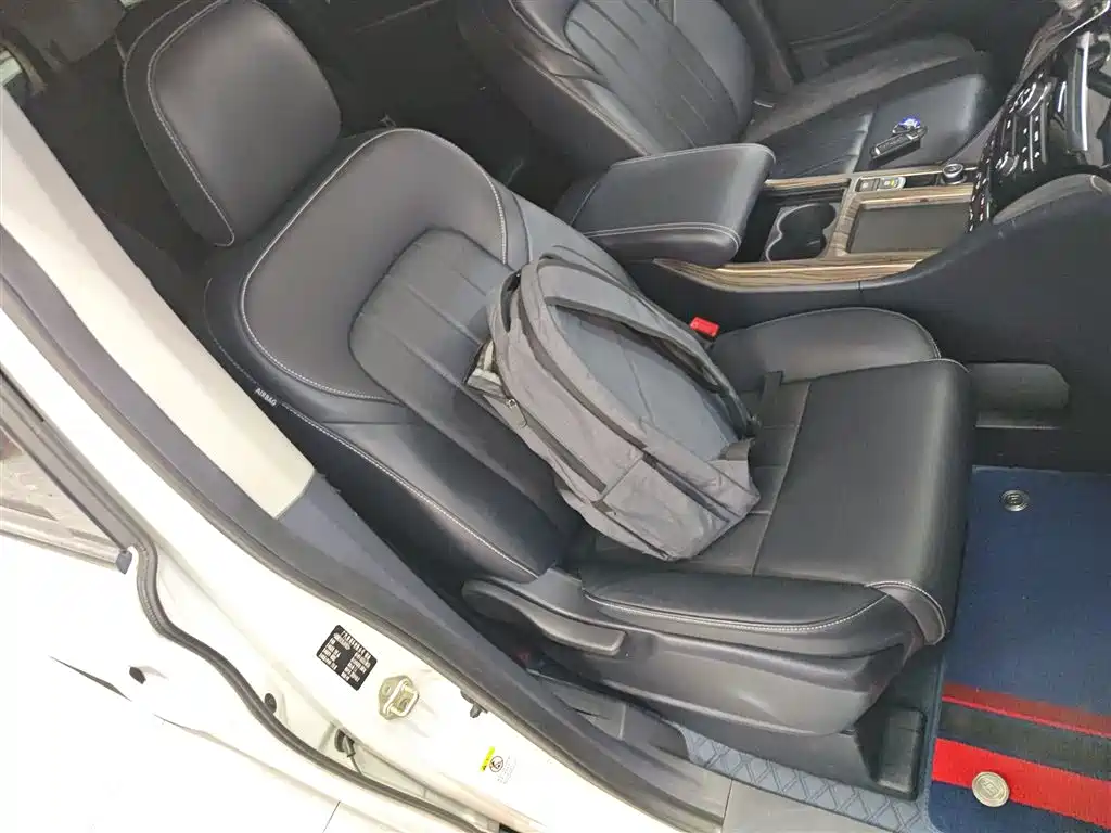 GAC Motor Trumpchi M8 2020 — фото 20