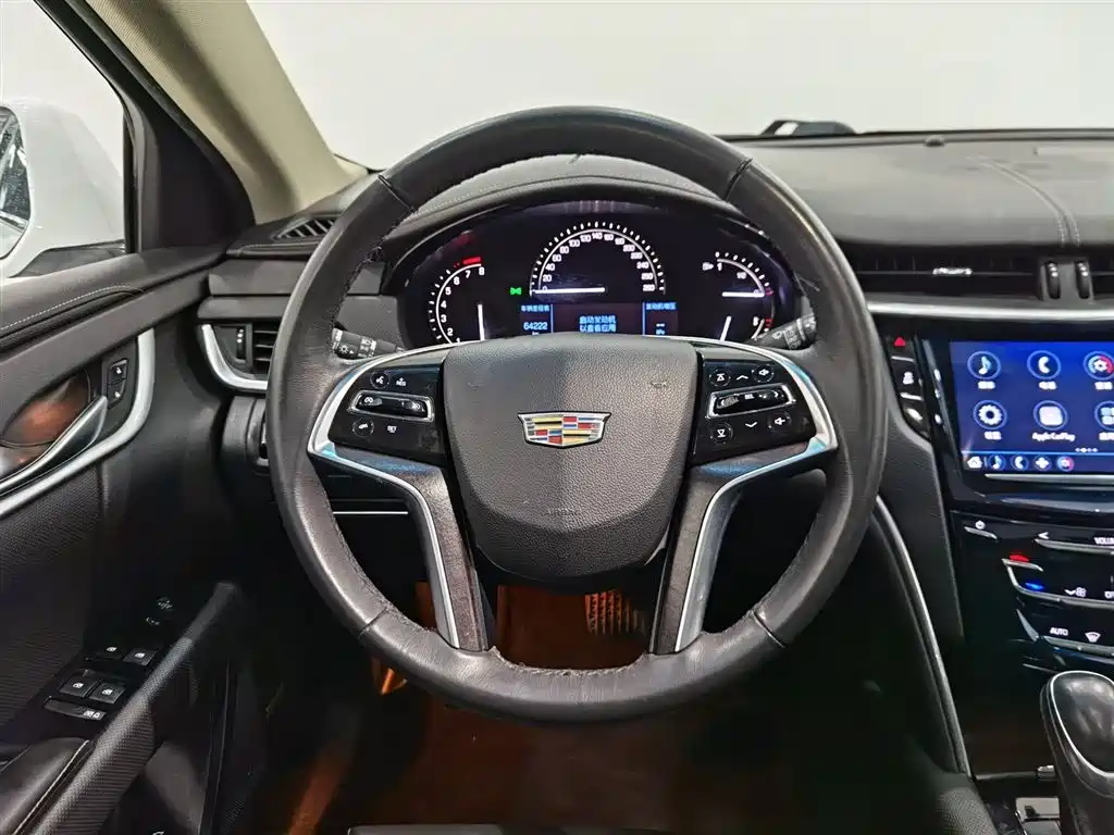 Cadillac XTS 2019 — фото 11