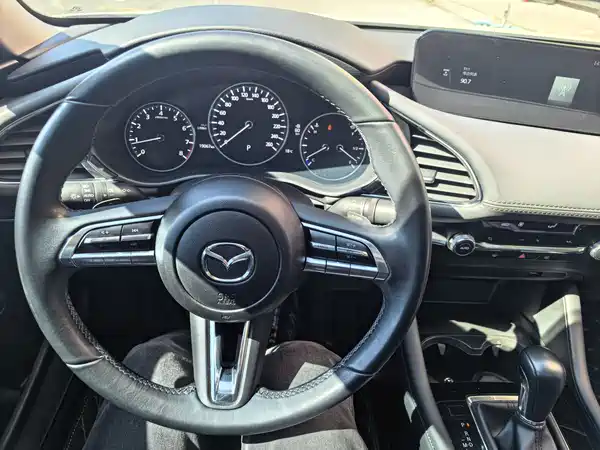 Mazda 3 Axela 2023