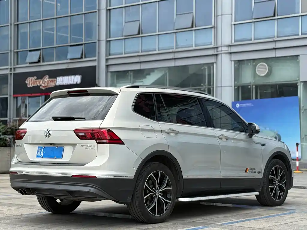 Volkswagen Tiguan L 2019 — фото 6