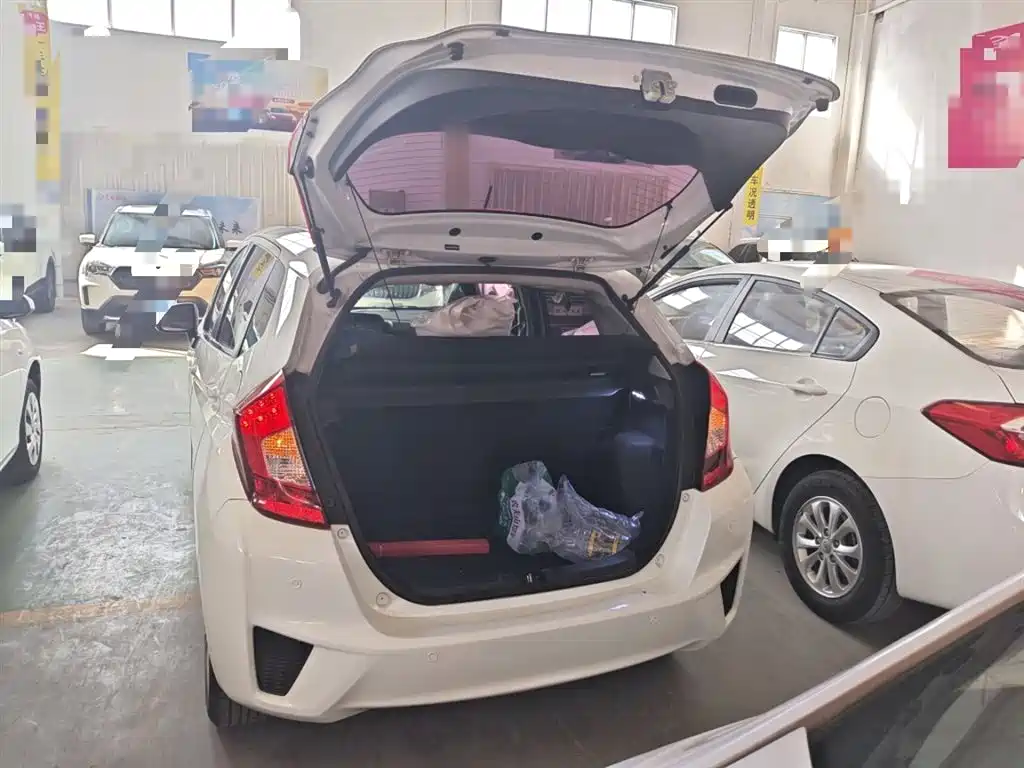 Honda Fit 2017 — фото 15