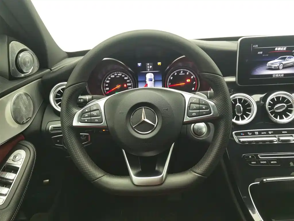 Mercedes-Benz C-Class 2018 — фото 11