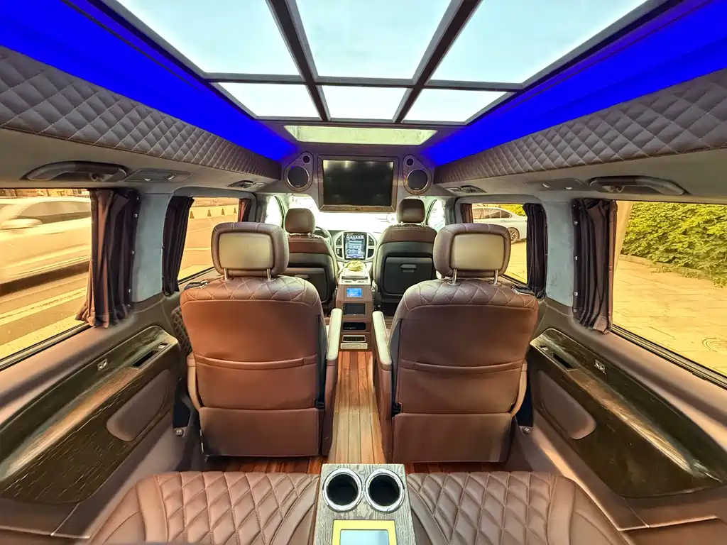 Mercedes-Benz Vito 2018 — фото 21
