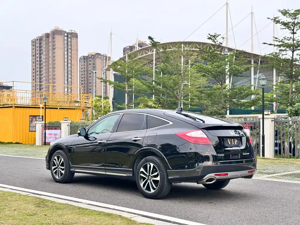 Honda Crosstour 2016 — фото 19