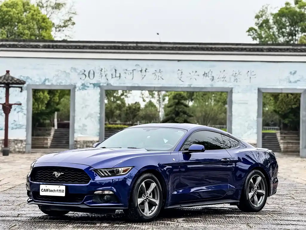Ford Mustang 2016 — фото 1