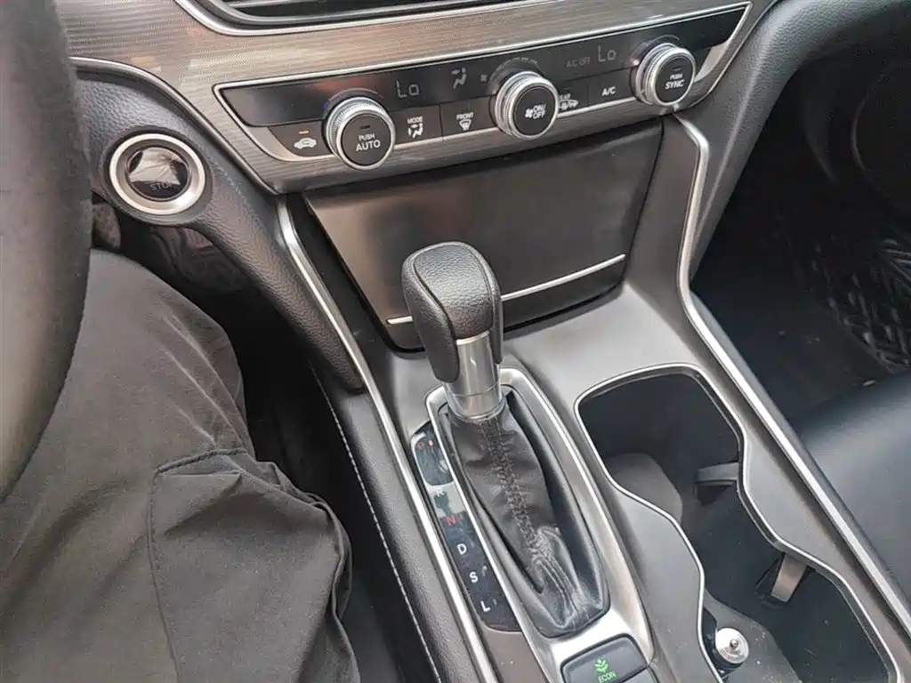 Honda Accord 2021 — фото 14