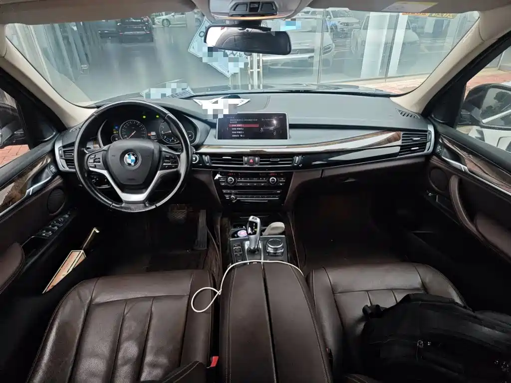 BMW X5 2018 — фото 10