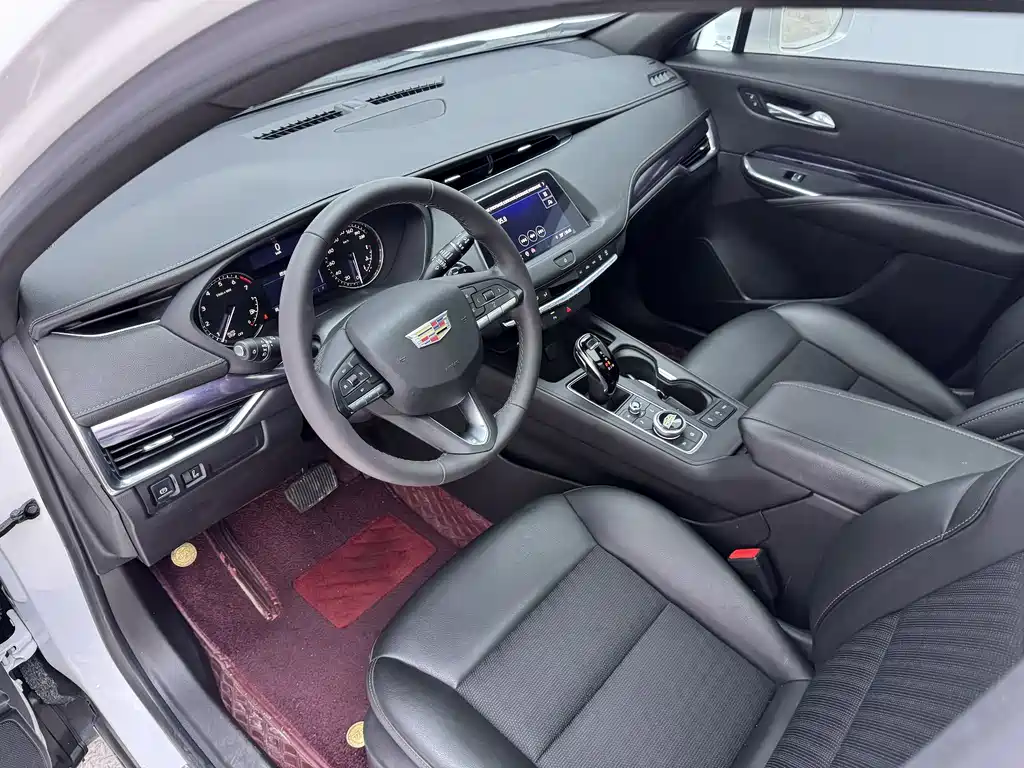 Cadillac XT4 2022 — фото 19