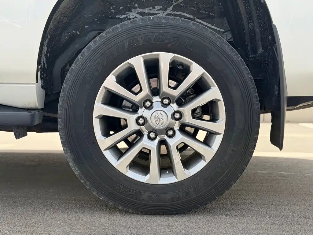 Toyota Prado 2018 — фото 16