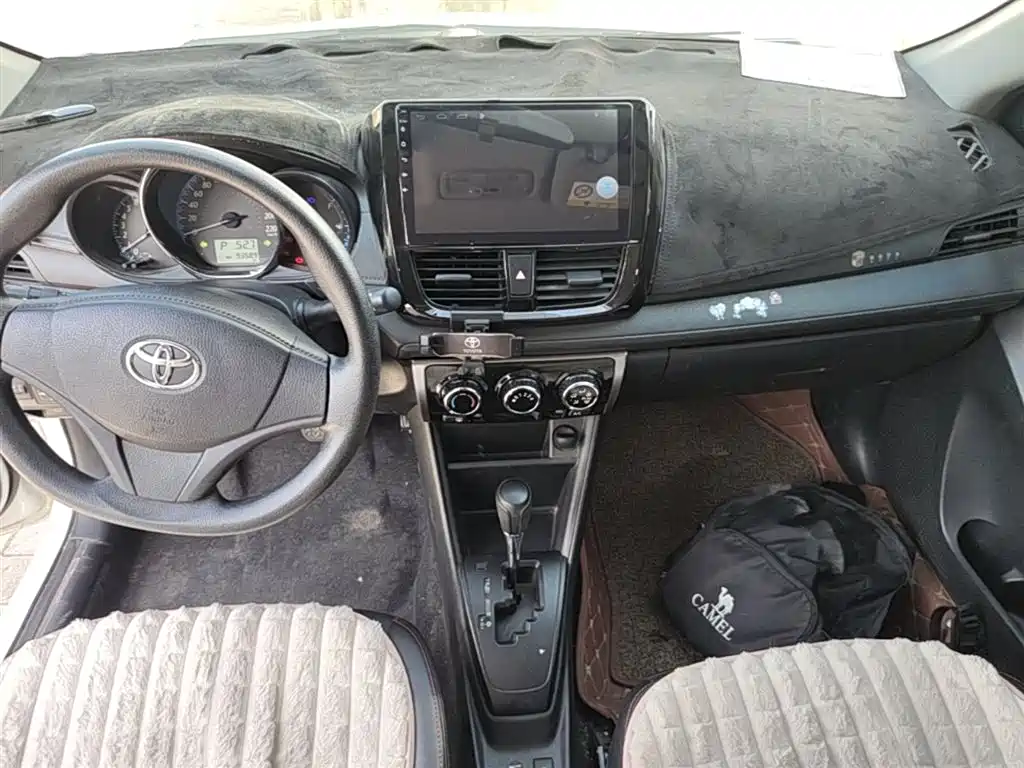 Toyota Yaris L 2019 — фото 13