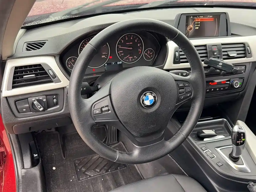 BMW 3 Series 2015 — фото 14