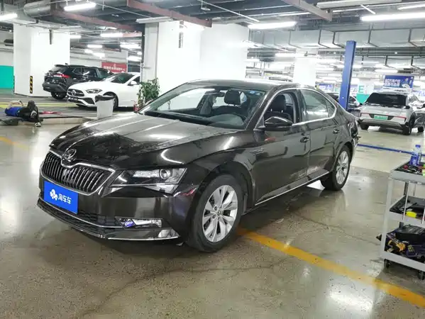 Skoda Superb 2016