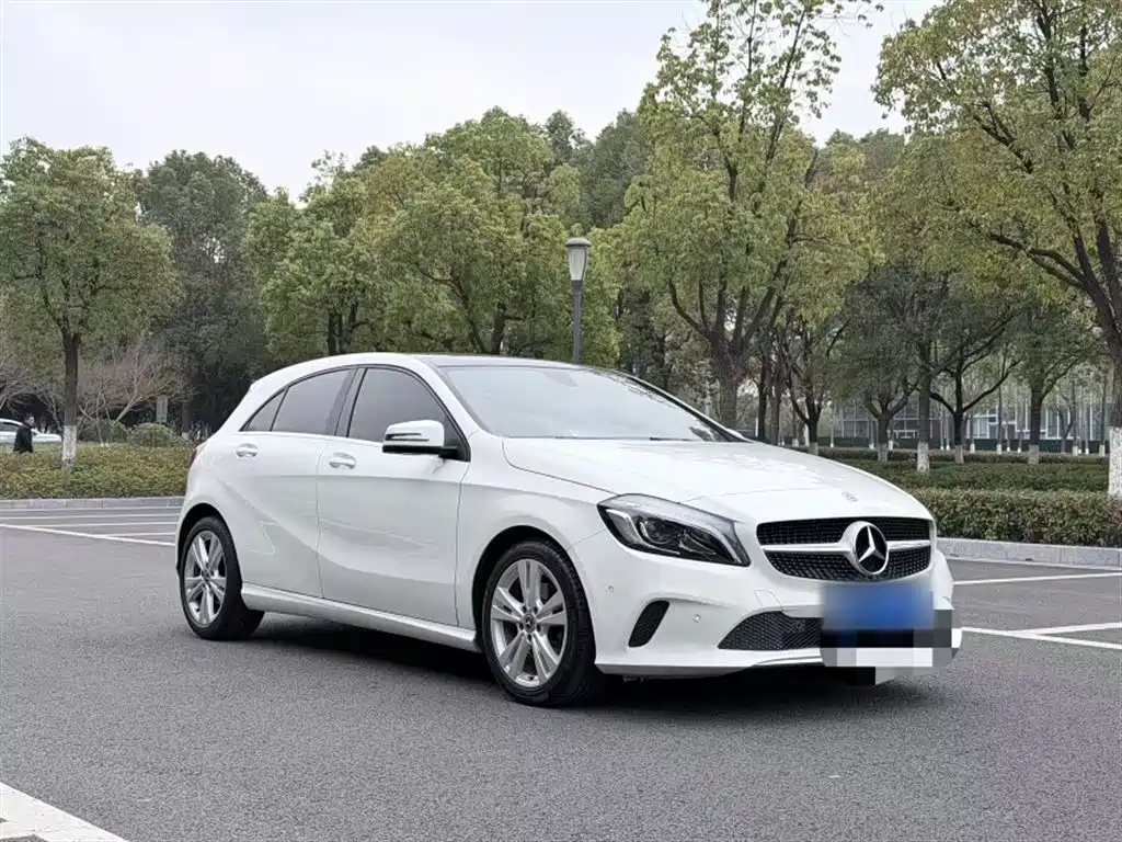 Mercedes-Benz A-Class 2017 — фото 23