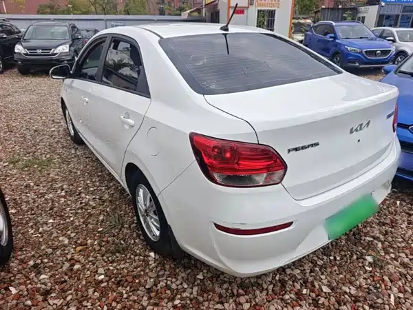 Kia Pegas 2022
