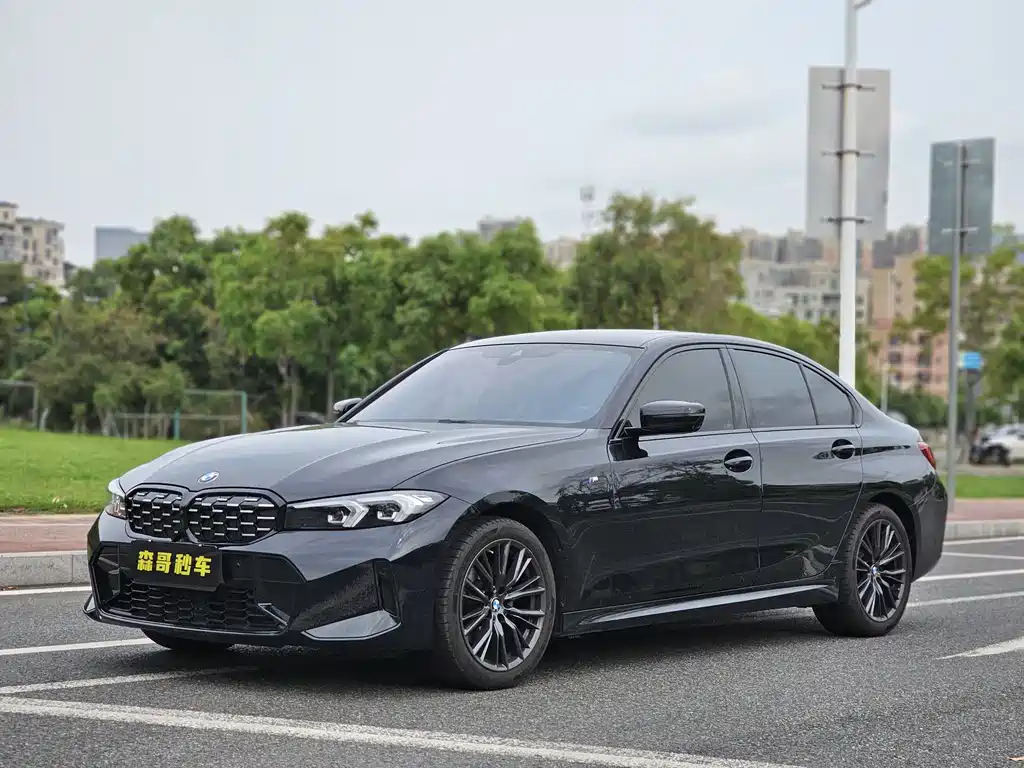 BMW 3 Series 2023 — фото 1