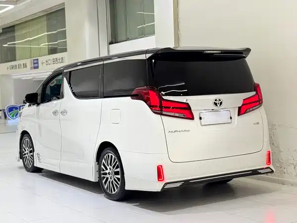Toyota Alphard 2018