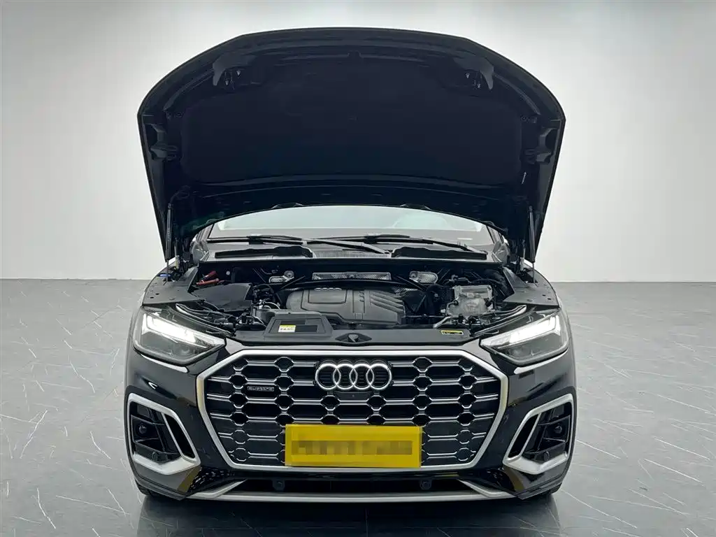 Audi Q5L 2023 — фото 11