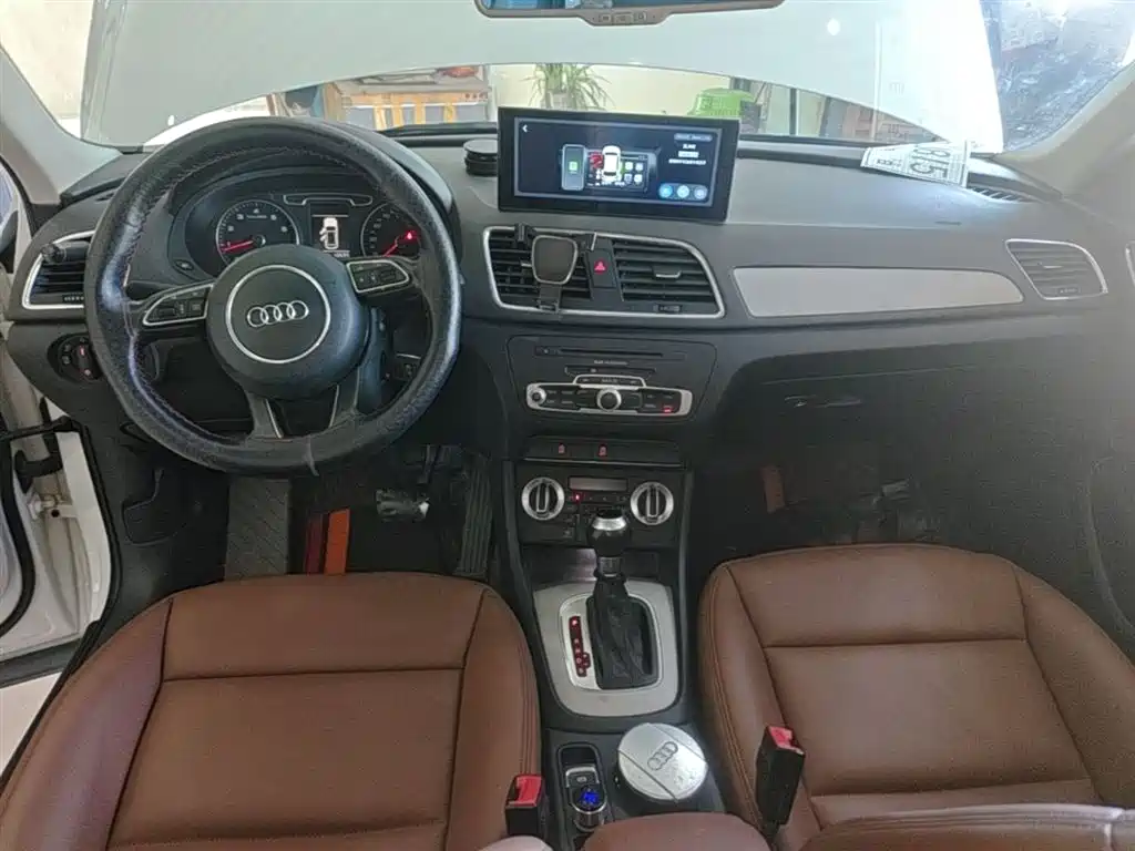 Audi Q3 2016 — фото 10