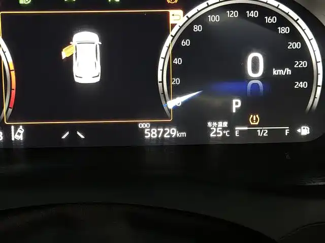 Toyota Camry 2024 — фото 13