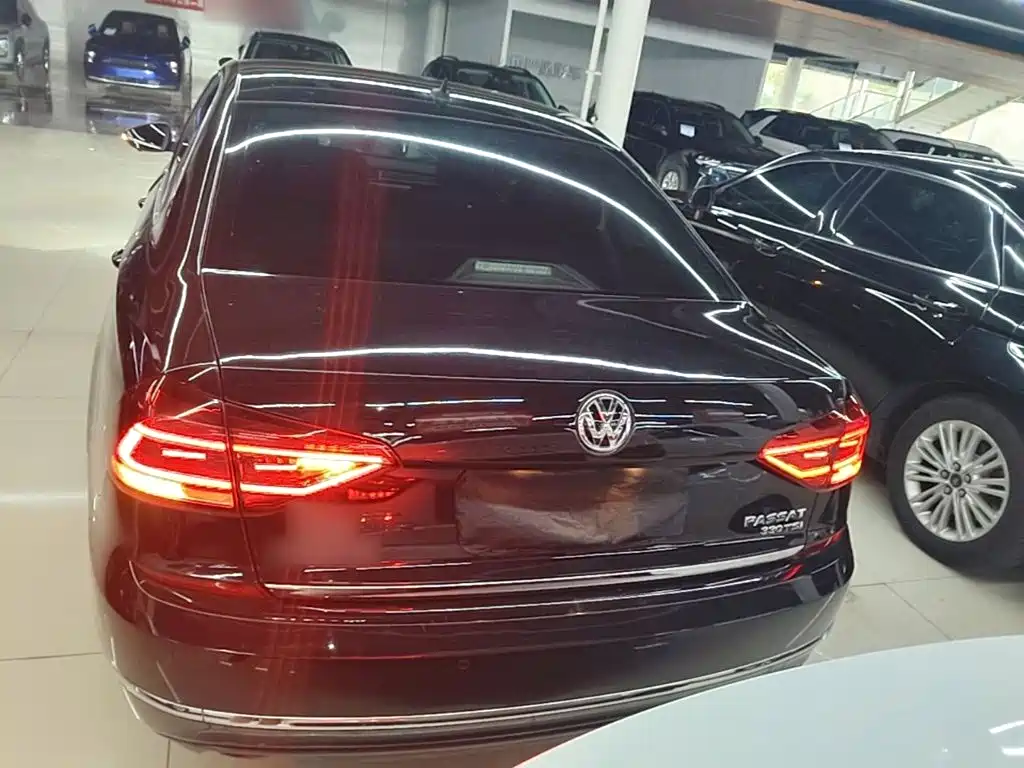 Volkswagen Passat 2019 — фото 6