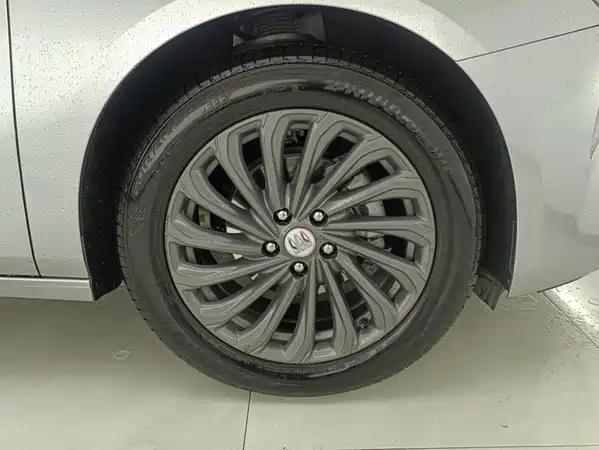 Buick LaCrosse 2025