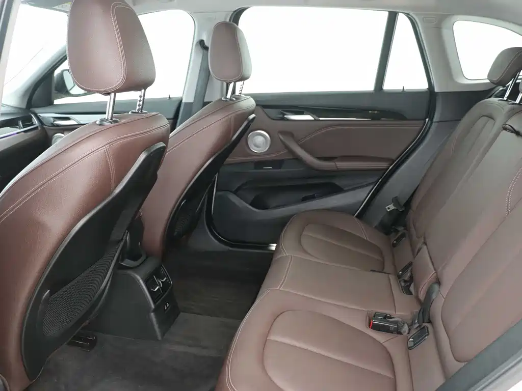 BMW X1 2021 — фото 12