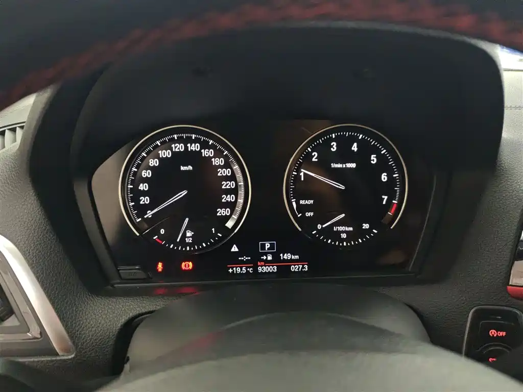 BMW 1 Series 2018 — фото 12