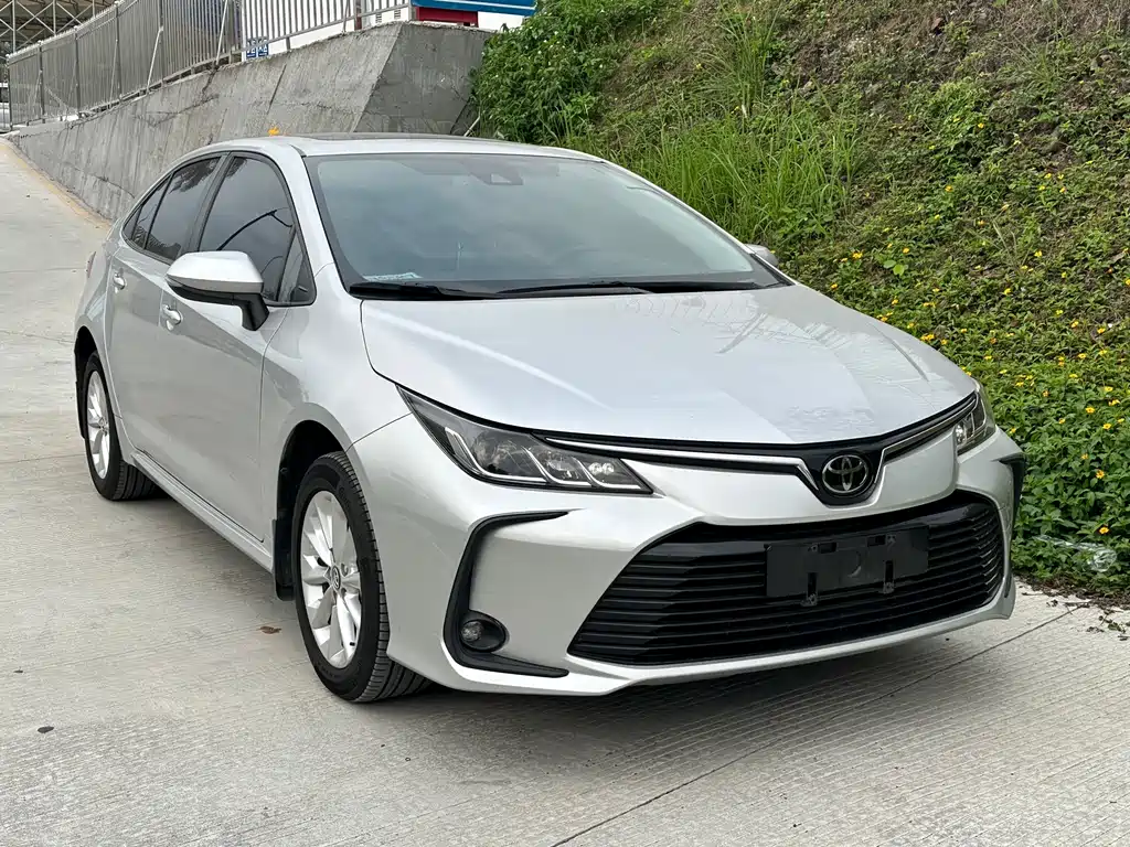 Toyota Corolla 2020 — фото 3