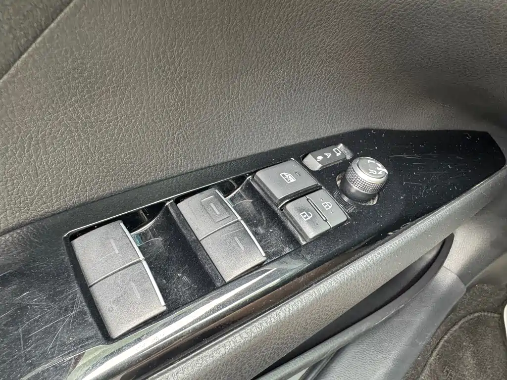 Toyota Camry 2022 — фото 13
